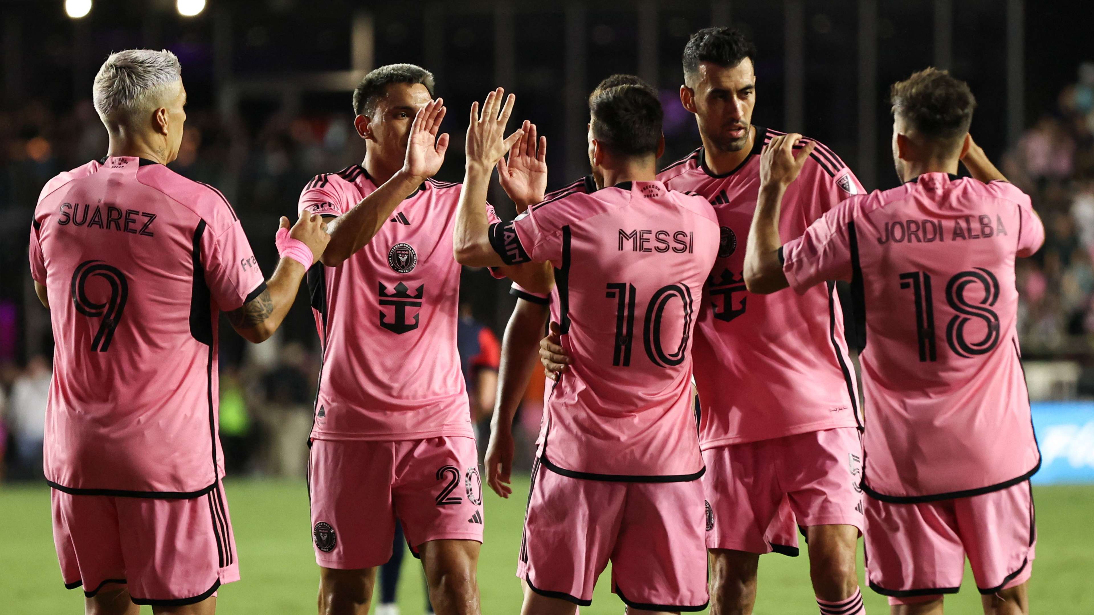 间点燃了比 间点燃了比