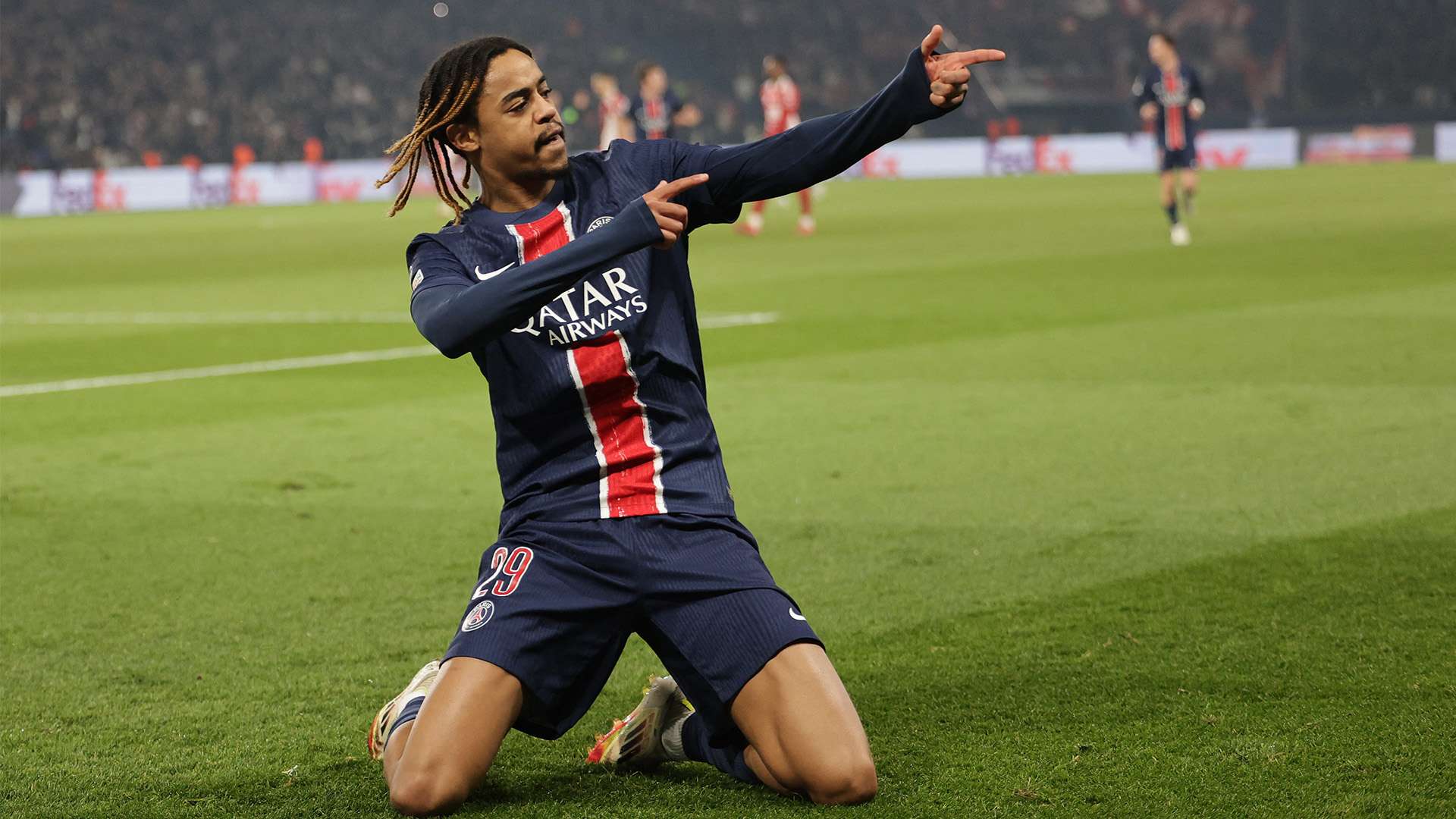 奇纳迪在接 奇纳迪在接